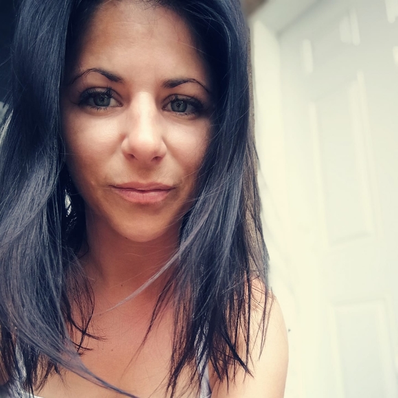 Meet your Posher, Mélanie - Picture 1 of 1